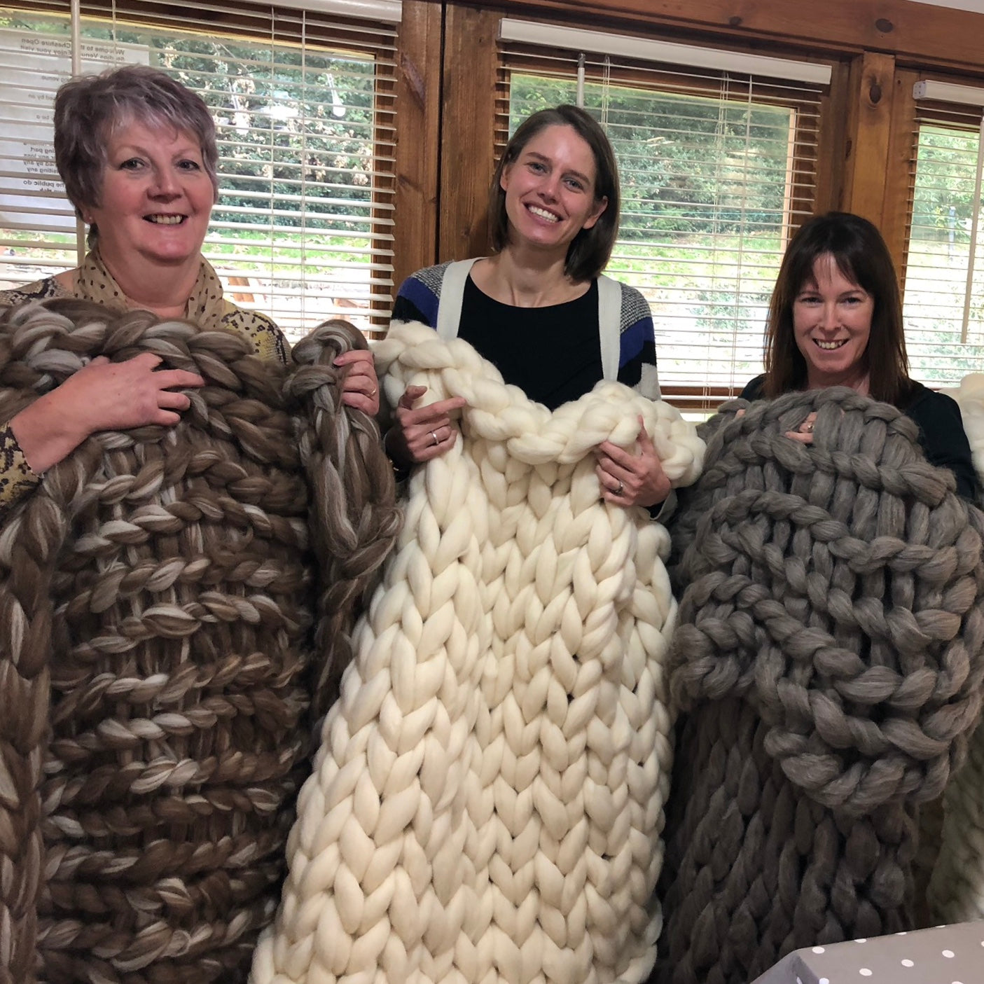 No Needles Knitting – Pink Alpaca